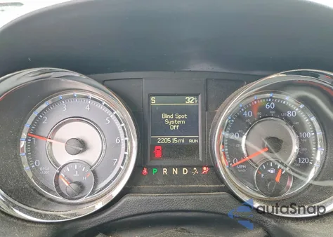 2016 Chrysler Town & Country Touring L z USA, uszkodzony, nr VIN 2C4RC1CG4GR247938